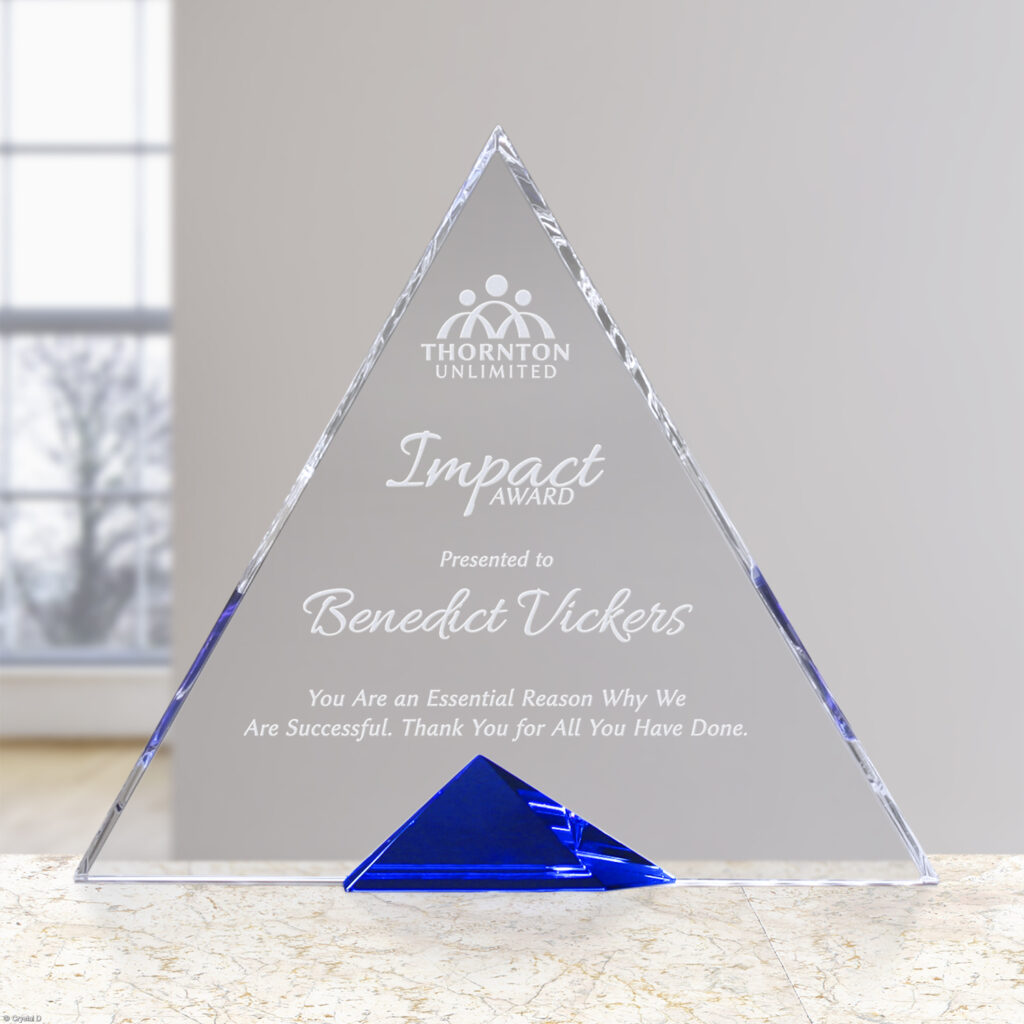 Gala Triangle 8-1/2"